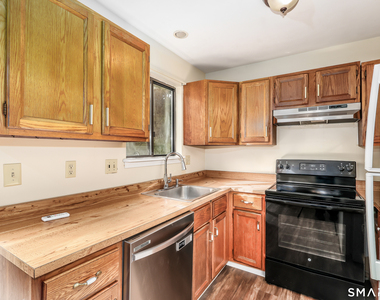 157 Shelter Rock Road - Photo Thumbnail 8