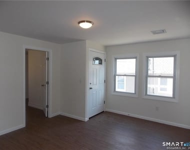 94 Lebanon Avenue - Photo Thumbnail 5