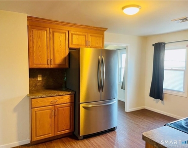 94 Lebanon Avenue - Photo Thumbnail 4