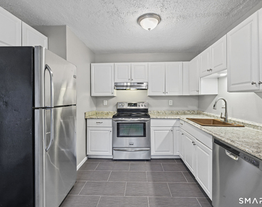 6 Irving Place - Photo Thumbnail 8