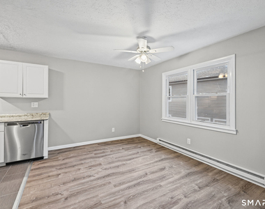 6 Irving Place - Photo Thumbnail 5