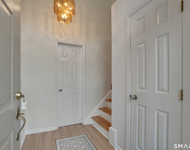 12 Boulevard Drive - Photo Thumbnail 1