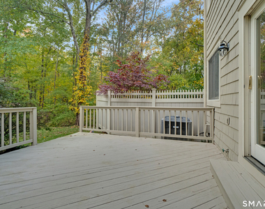 12 Boulevard Drive - Photo Thumbnail 15