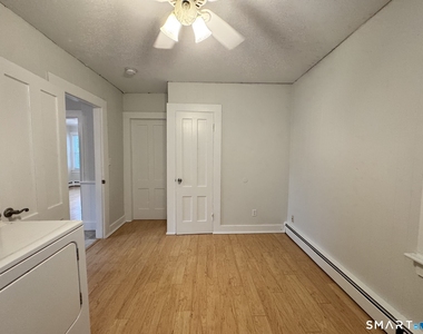 462 Main Street - Photo Thumbnail 12