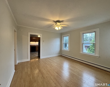 462 Main Street - Photo Thumbnail 9