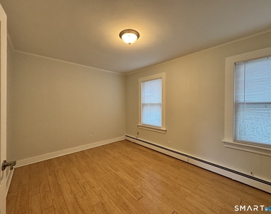 462 Main Street - Photo Thumbnail 11