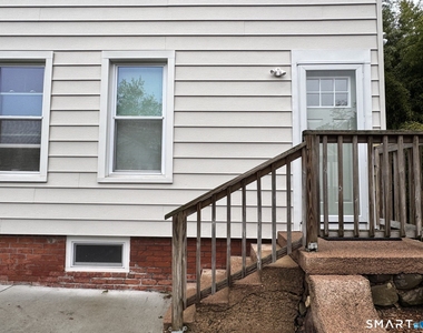 462 Main Street - Photo Thumbnail 18