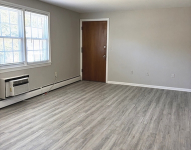 7 Brickyard Road - Photo Thumbnail 3