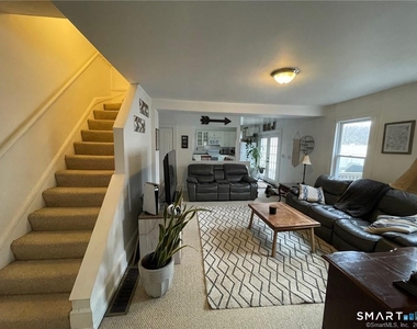 12 Maple Street - Photo Thumbnail 14