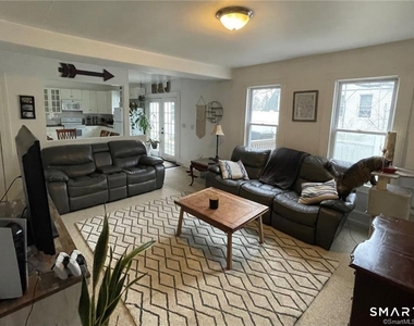 12 Maple Street - Photo Thumbnail 12