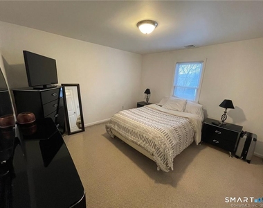 12 Maple Street - Photo Thumbnail 19