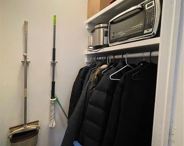 12 Maple Street - Photo Thumbnail 9