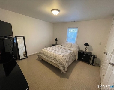 12 Maple Street - Photo Thumbnail 20