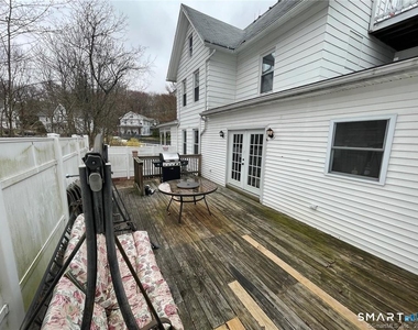 12 Maple Street - Photo Thumbnail 5
