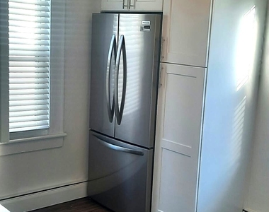 144 Colonial Road - Photo Thumbnail 4