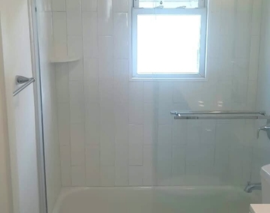 144 Colonial Road - Photo Thumbnail 18