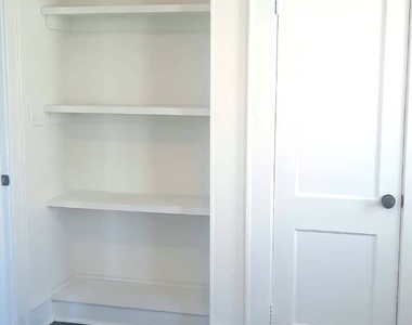 144 Colonial Road - Photo Thumbnail 15