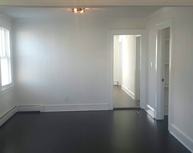 144 Colonial Road - Photo Thumbnail 3