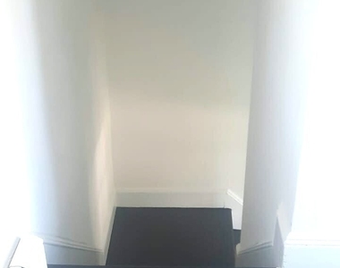 144 Colonial Road - Photo Thumbnail 25
