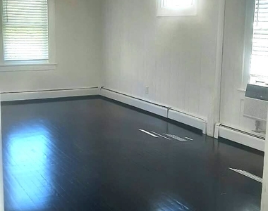 144 Colonial Road - Photo Thumbnail 33
