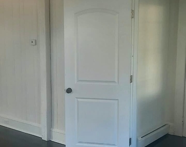144 Colonial Road - Photo Thumbnail 26