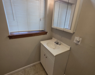 2743 Main Street - Photo Thumbnail 5