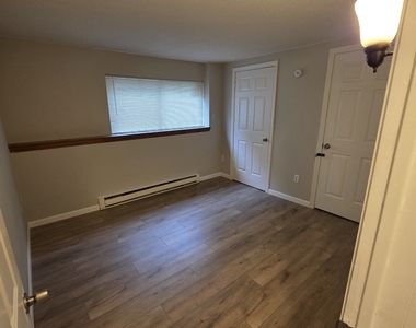 2743 Main Street - Photo Thumbnail 7