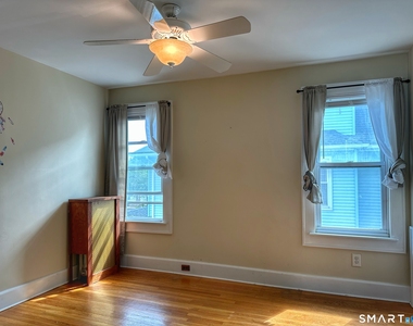 546 Taft Avenue - Photo Thumbnail 3