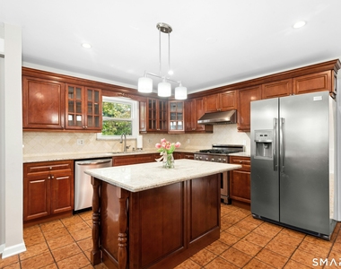 375 Hope Street - Photo Thumbnail 13