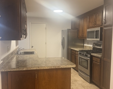 94 Oak Forest Drive - Photo Thumbnail 11