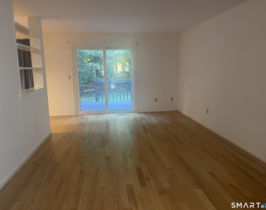 94 Oak Forest Drive - Photo Thumbnail 2