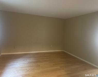 94 Oak Forest Drive - Photo Thumbnail 19
