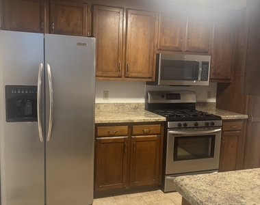 94 Oak Forest Drive - Photo Thumbnail 10