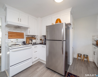 209 Peaceable Street - Photo Thumbnail 8