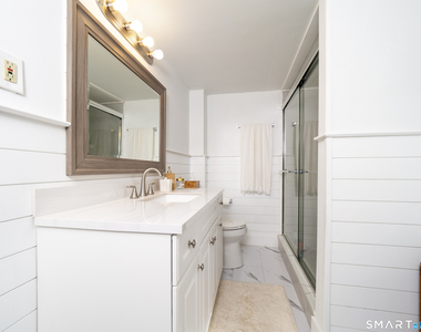209 Peaceable Street - Photo Thumbnail 16