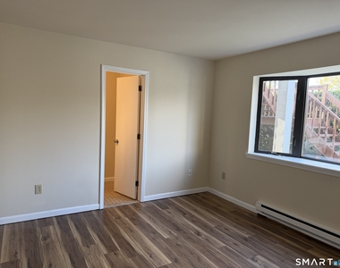 15 Lee Avenue - Photo Thumbnail 4