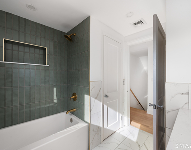 3 Devon Avenue - Photo Thumbnail 21