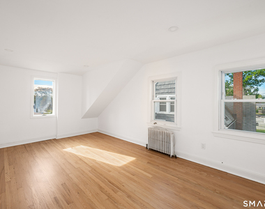 3 Devon Avenue - Photo Thumbnail 12