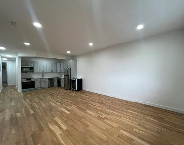 957 Kent Avenue - Photo Thumbnail 1