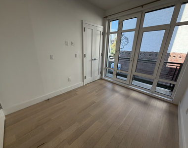 85 Rogers Avenue - Photo Thumbnail 9