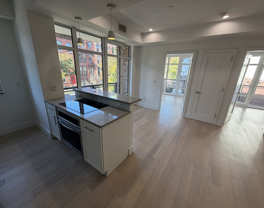 85 Rogers Avenue - Photo Thumbnail 5