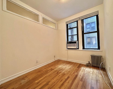 146 West 79th Street - Photo Thumbnail 9