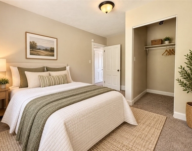 738 10th St - Photo Thumbnail 11