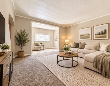 738 10th St - Photo Thumbnail 5