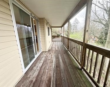 10315 Lindberg Avenue - Photo Thumbnail 7