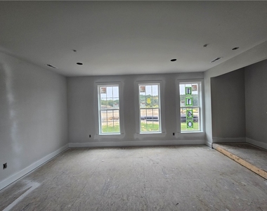 608 Canopy Way - Photo Thumbnail 7