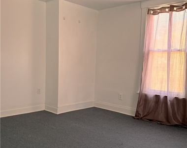 61 Pointview Rd - Photo Thumbnail 11