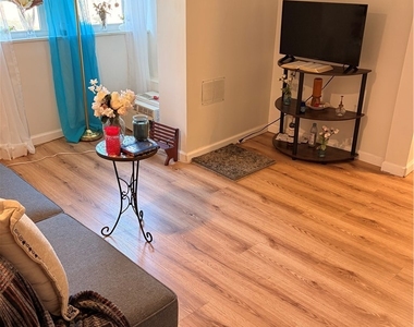 61 Pointview Rd Unit A - Photo Thumbnail 5