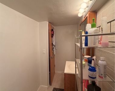 61 Pointview Rd Unit A - Photo Thumbnail 13