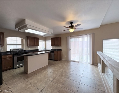 7621 Rustic Galleon Street - Photo Thumbnail 4